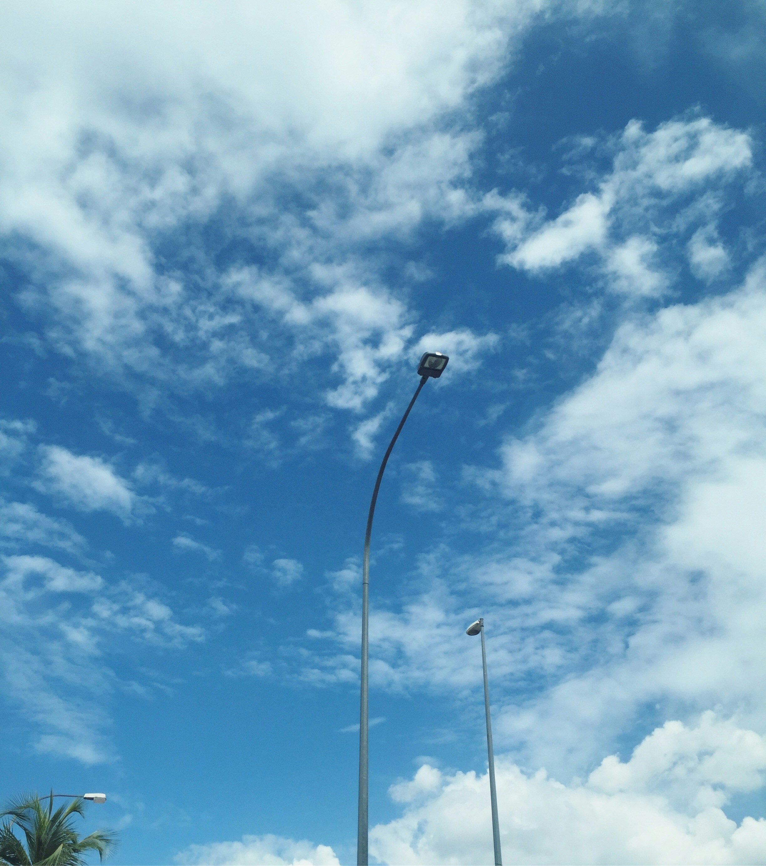 Cielo azul con nubes